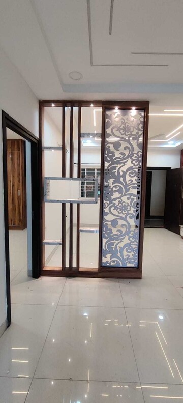 Room in 3 BHK Apartment at Gopanpally – for Rent