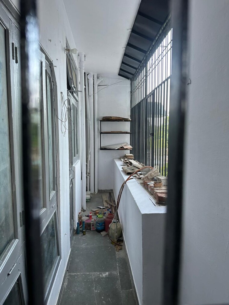 Balcony, university road 3 Bedroom 1700 Sq.Ft. Apartment In University Road Lucknow 9209419