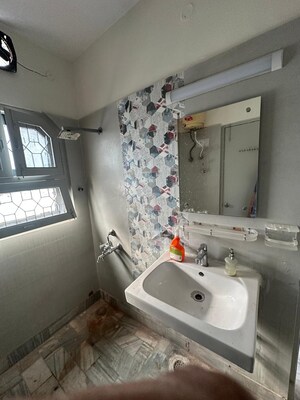 Attached Bathroom in 3 BHK Apartment at University Road – for Rent