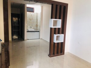 Room in 2 BHK Builder Floor at Sector 38 – for Rent
