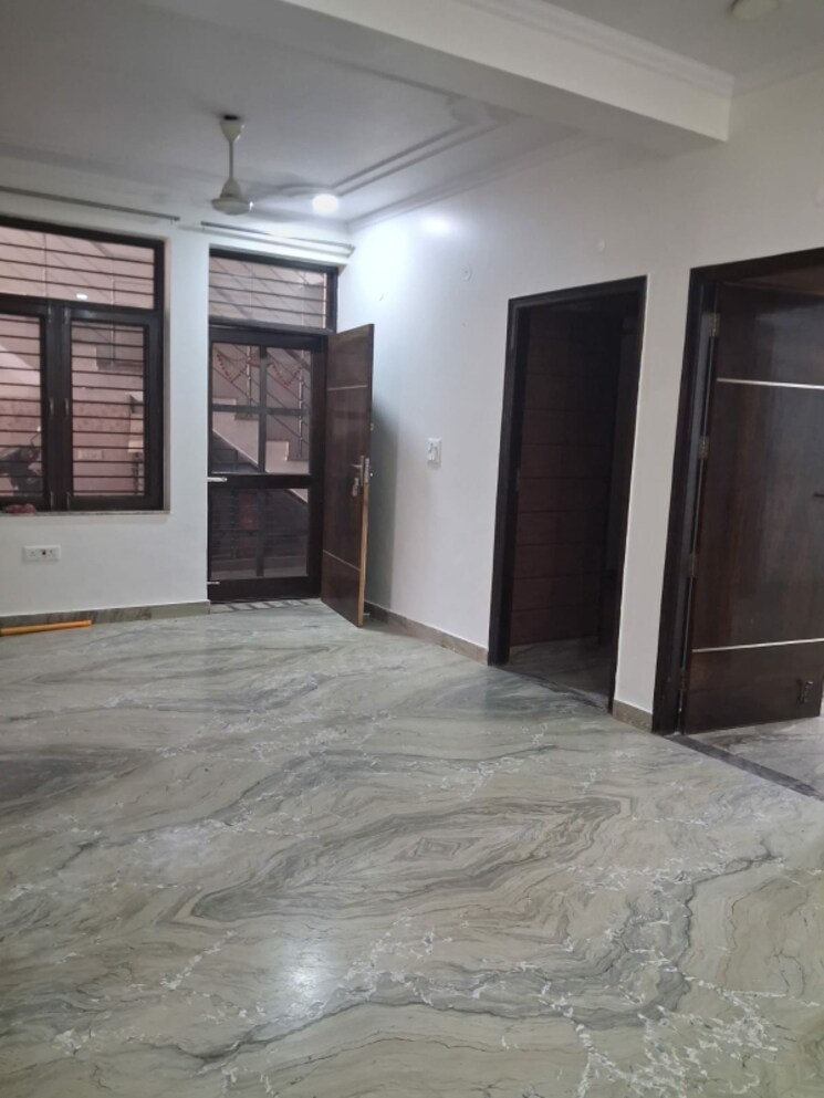 Room, sector 28 2 Bedroom 1250 Sq.Ft. Builder Floor In Sector 28 Faridabad 9209564
