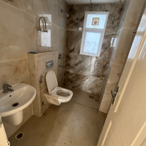 Bathroom in 3 BHK Apartment at Gomti Nagar – for Rent