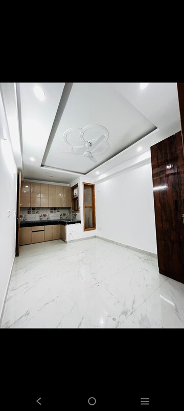 Room in 1 BHK Builder Floor at Saket – for Rent