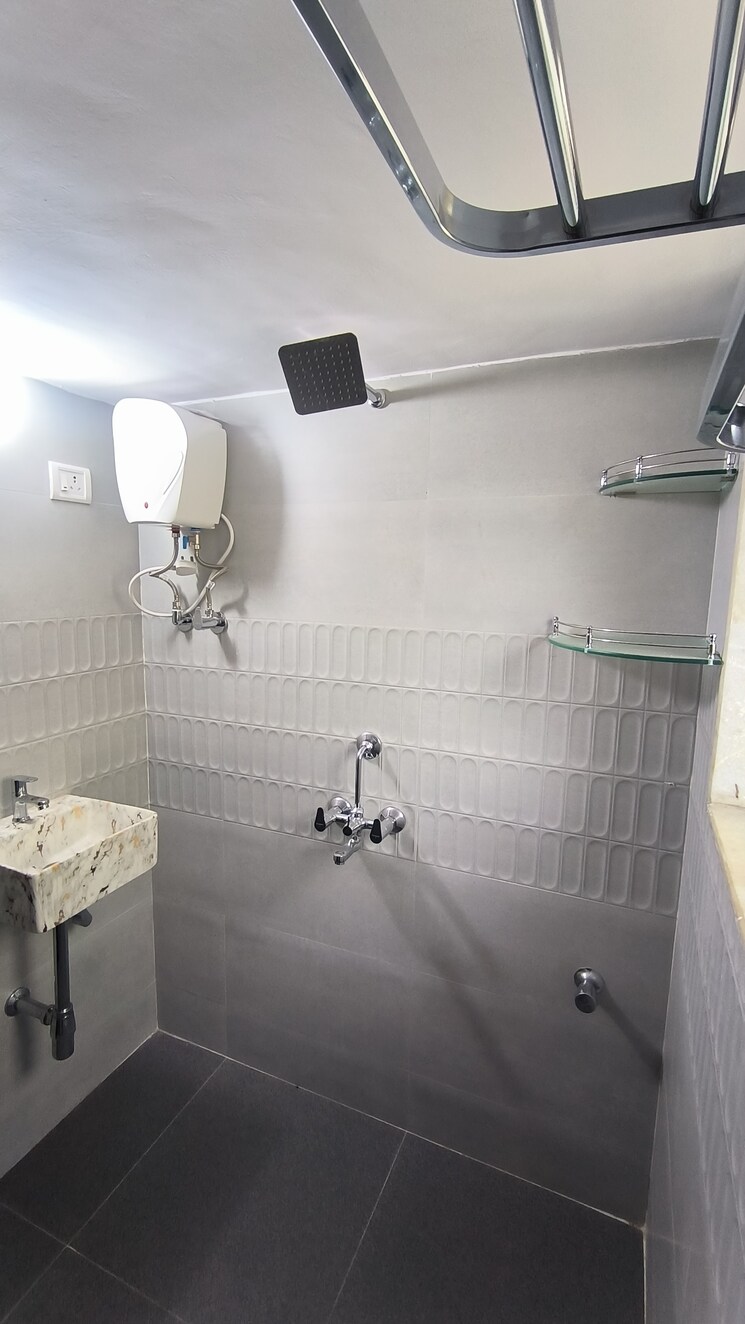 Bathroom, gurudev-apartment 2 Bedroom 850 Sq.Ft. Apartment In Prabhadevi Mumbai 9209772