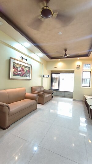 2 BHK Apartment For Rent in Gurudev Apartment, Prabhadevi