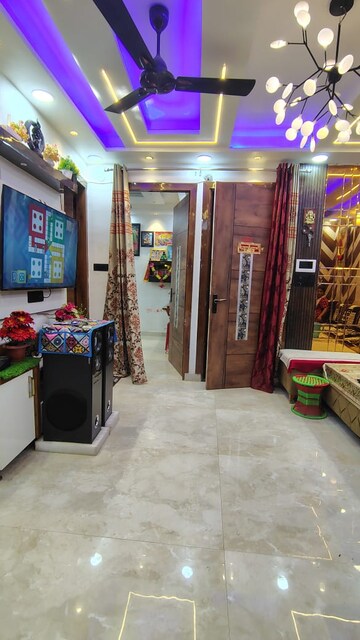 Living Room in 3 BHK Builder Floor at Dwarka Mor – for Rent