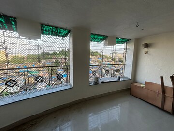 Room in 2 BHK Apartment at Rosa Gardenia, Ghodbunder Road – for Rent