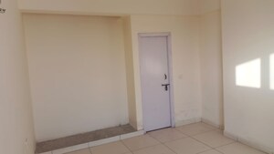 Room in 3 BHK Apartment at Mehak Jeevan, Raj Nagar Extension – for Sale