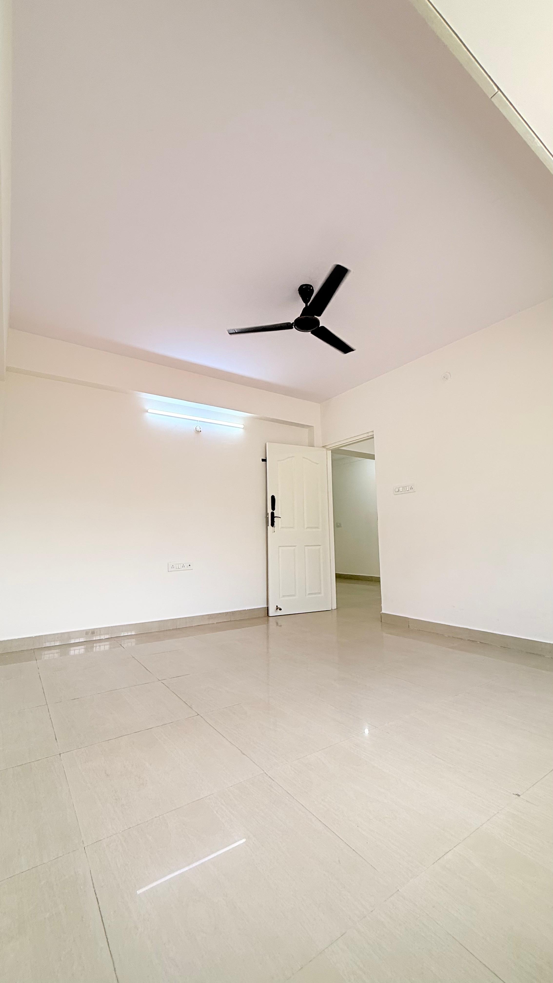 3 BHK + Pooja Room,Extra Room Apartment For Rent in Indiranagar