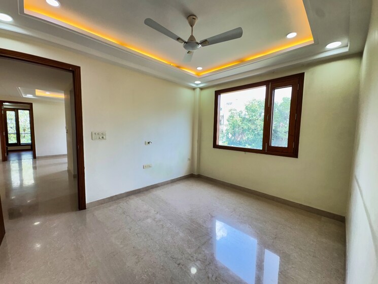 Room, east of kailash 2 Bedroom 1395 Sq.Ft. Builder Floor In East Of Kailash Delhi 9210014