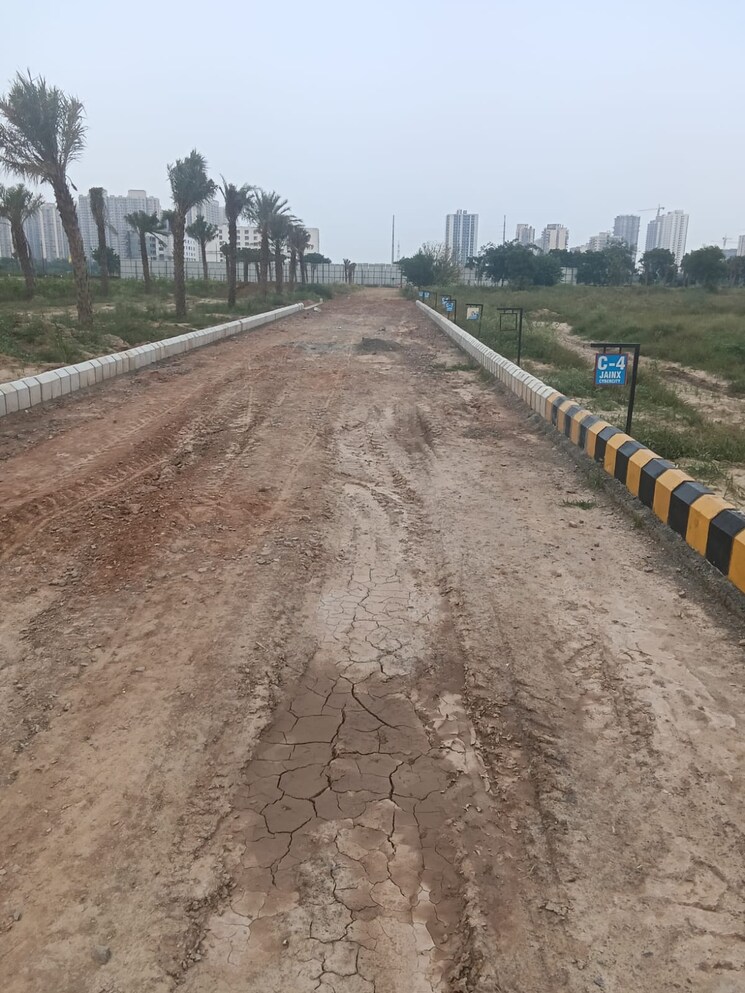 undefined, knowledge park v greater noida  160 Sq.Yd. Plot In Knowledge Park V Greater Noida Greater Noida 9209986