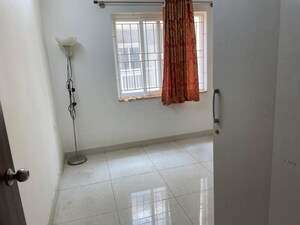 Room in 2 BHK Apartment at Vaishnavi Serene, Yelahanka – for Rent