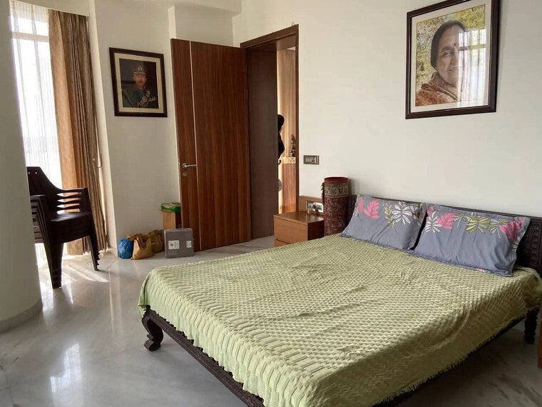 Bedroom, paras-quartier 4 Bedroom 6000 Sq.Ft. Apartment In Gwal Pahari Gurgaon 9210019