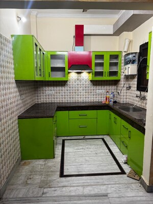 Team Area in 1 BHK Builder Floor at Sector 27 – for Rent