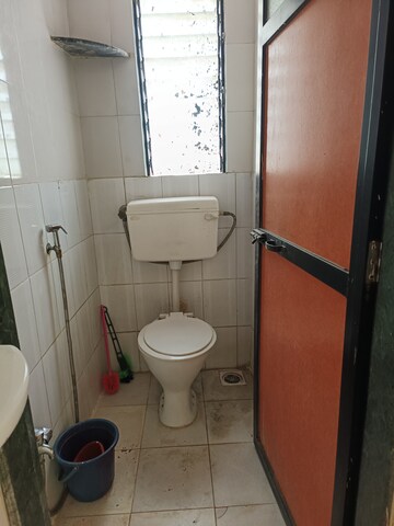 Bathroom in 1 BHK Apartment at Geetanjali Apartment, Vasant Vihar – for Rent