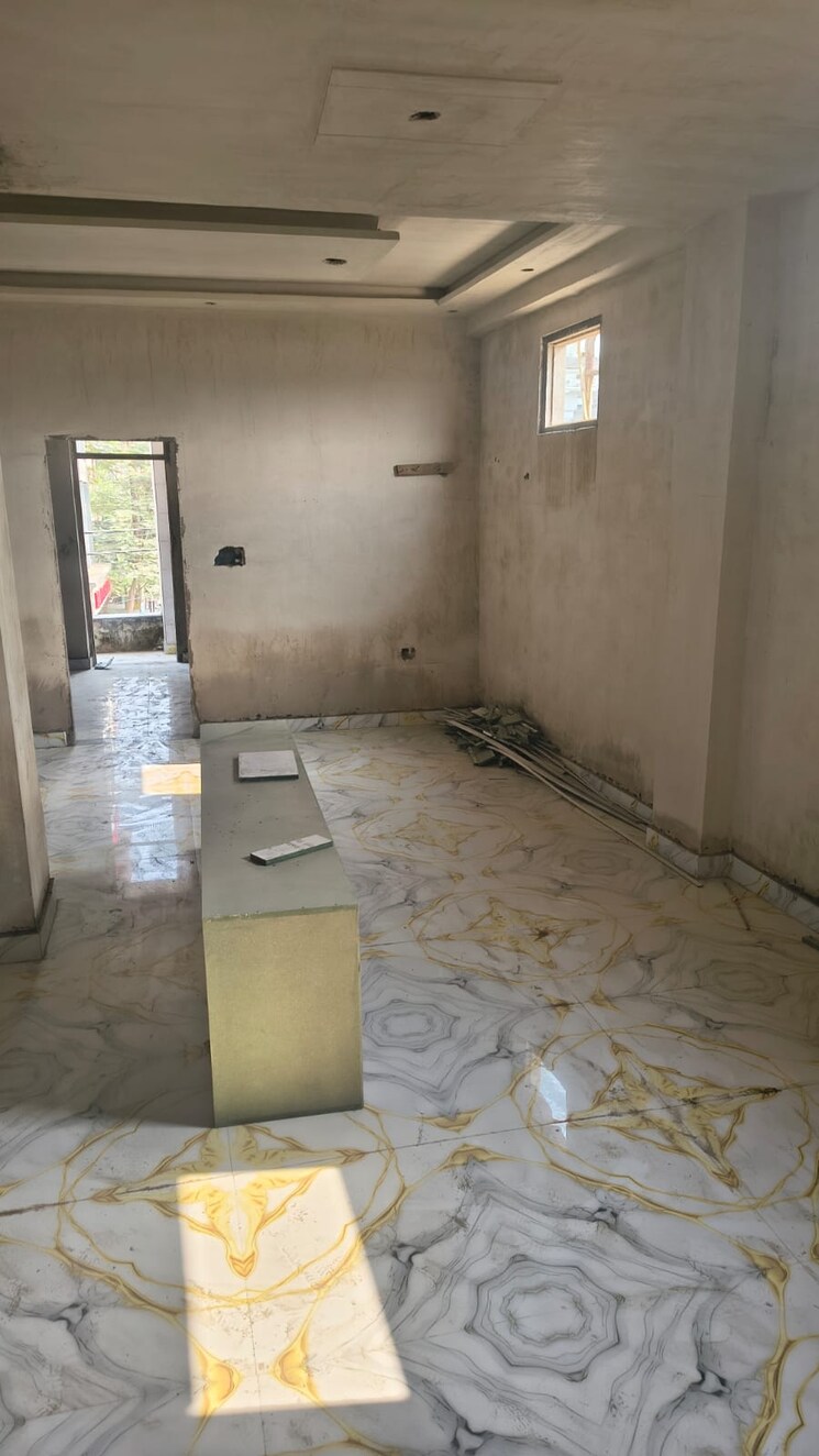 Room, dlf ankur vihar 4 Bedroom 180 Sq.Yd. Builder Floor In Dlf Ankur Vihar Ghaziabad 9210195