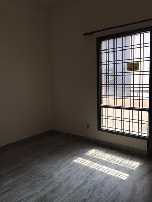 Room in 2 BHK Builder Floor at Sector 28 – for Rent