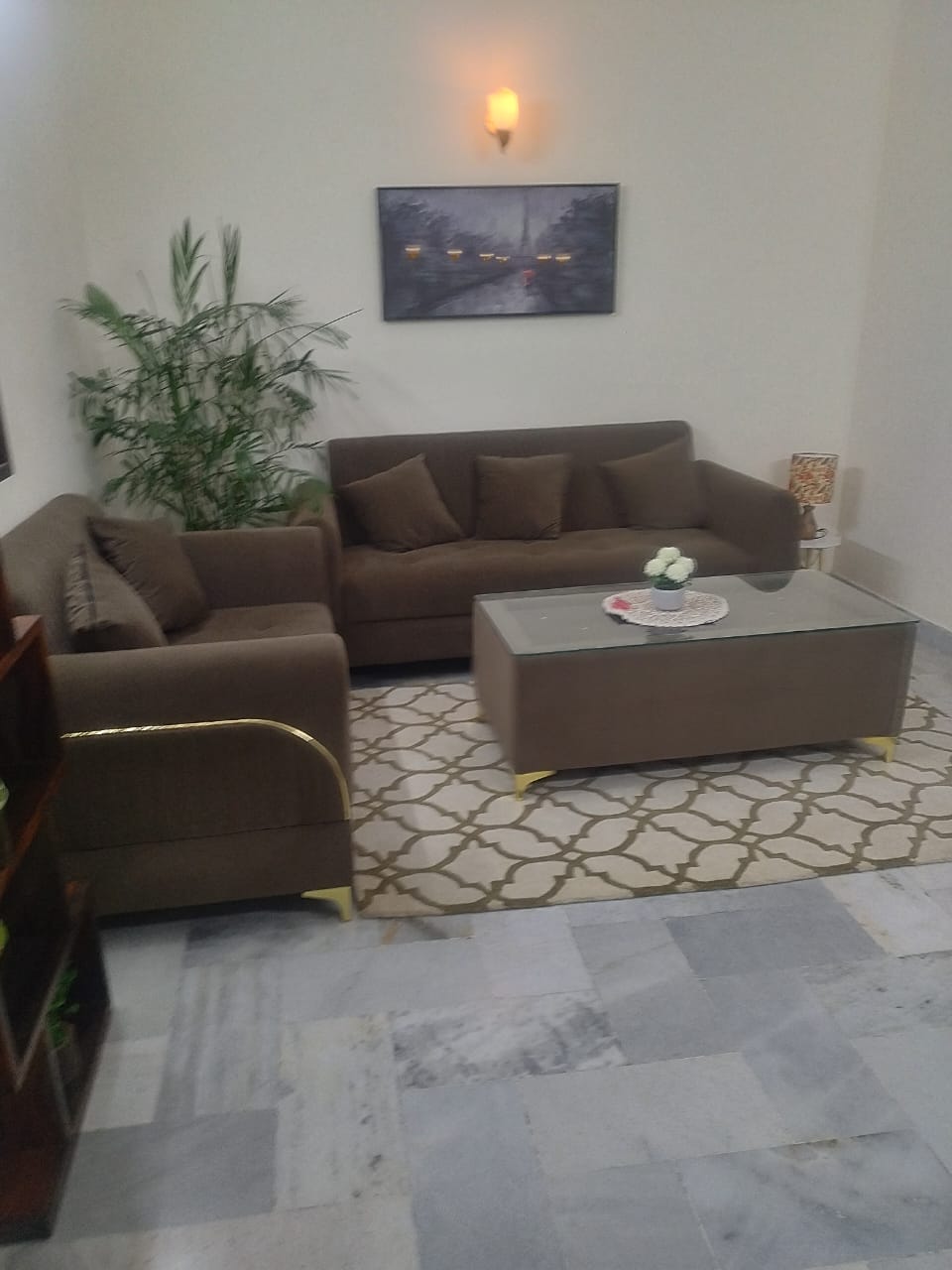 2 BHK + Pooja Room Apartment For Rent in DLF Silver Oaks