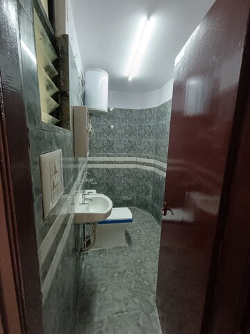 Bathroom in 3 BHK Apartment at Indiranagar – for Rent