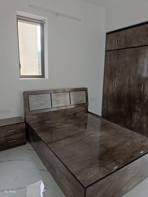 Room in 2 BHK Apartment at Raymond Premium I, Pokhran Road No One – for Rent