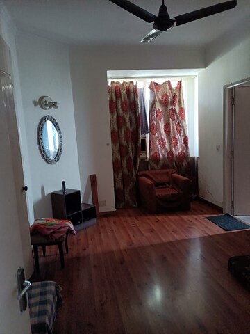 Bedroom in 2 BHK Apartment at DLF Silver Oaks, Sector 26 – for Rent