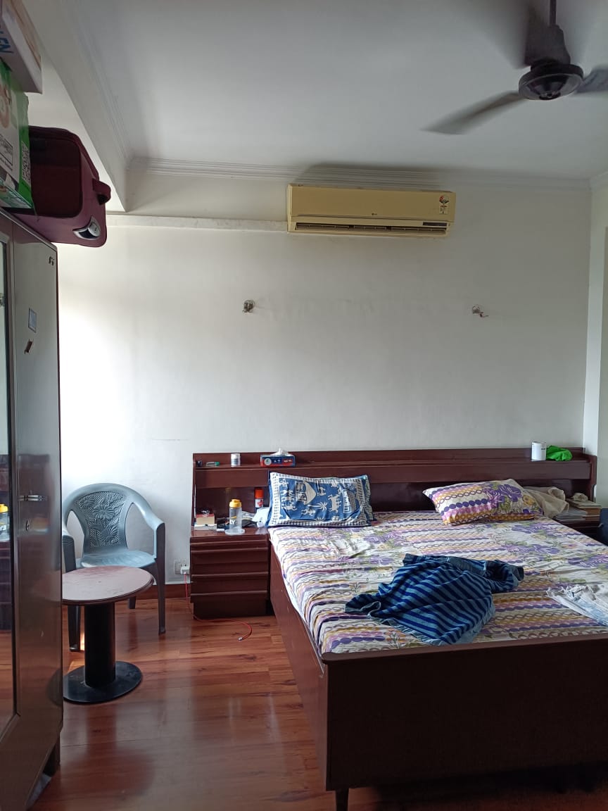 2 BHK + Pooja Room 1150 Sq.Ft. Apartment in DLF Silver Oaks