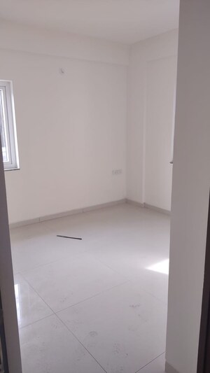 Room in 3 BHK Apartment at DSR Highland Greenz, Doddakannelli – for Sale