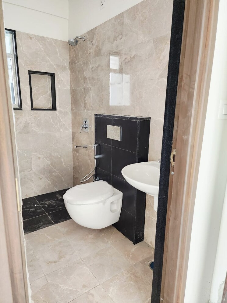 Bathroom, dsr-highland-greenz 3 Bedroom 1422 Sq.Ft. Apartment In Doddakannelli Bangalore 9210320
