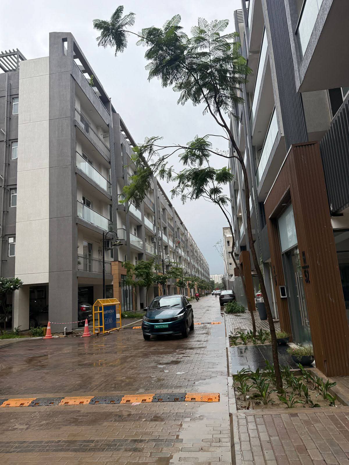 2.5 BHK + Study Room Builder Floor For Sale in Smart World Gems