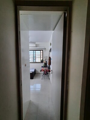 Master Bedroom in 2 BHK Apartment at Sheth Vasant Oasis, Andheri East – for Rent