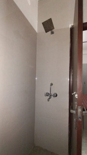 Furnished Amenities in 1 RK Builder Floor at Luxury Villa, Sector 30 – for Rent