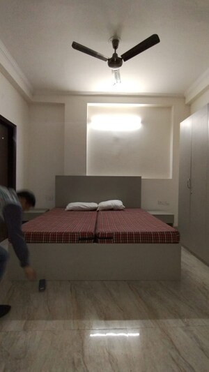 Bedroom in 1 RK Builder Floor at Luxury Villa, Sector 30 – for Rent