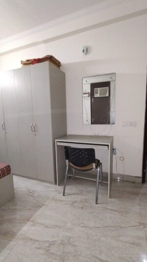 Bathroom in 1 RK Builder Floor at Luxury Villa, Sector 30 – for Rent