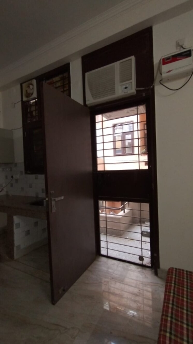 Room, luxury-villa 1 RK 100 Sq.Ft. Builder Floor In Sector 30 Gurgaon 9210427