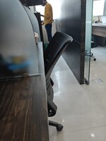 502 Sq.Yd. Plot in Unitech Greenwood City Apartment