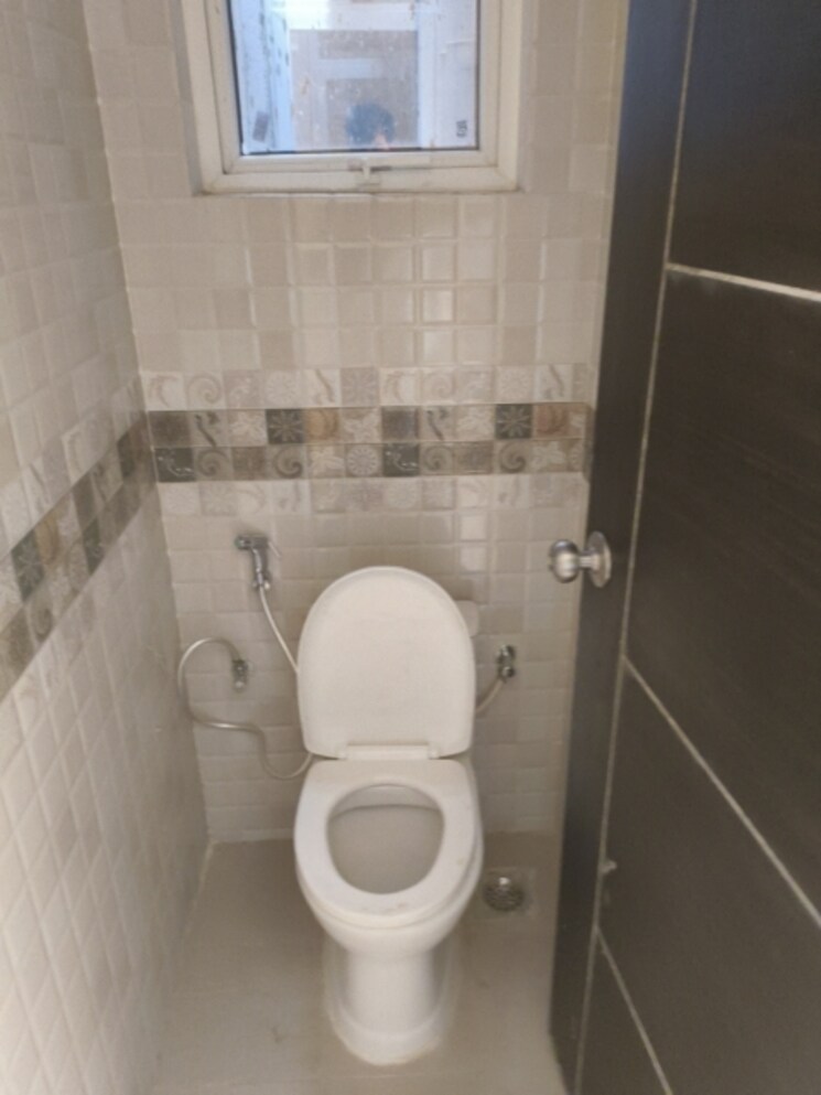 Bathroom, signature-global-park 2 Bedroom 745 Sq.Ft. Builder Floor In Sohna Sector 36 Gurgaon 9210528