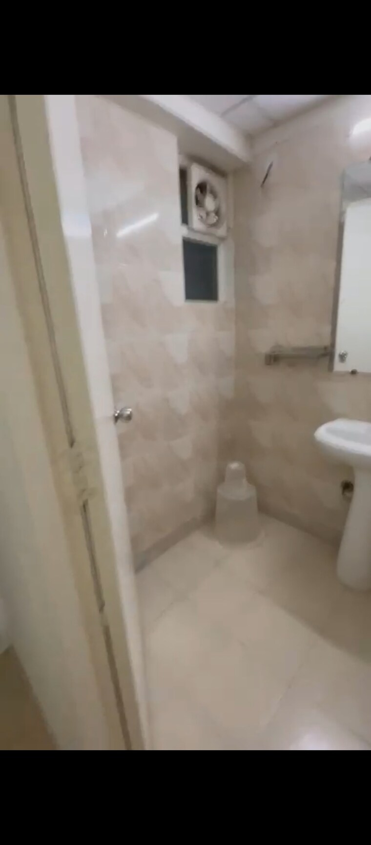 Bathroom, gaur-city-7th-avenue 2 Bedroom 623 Sq.Ft. Apartment In Sector 4 Greater Noida Greater Noida 9210451