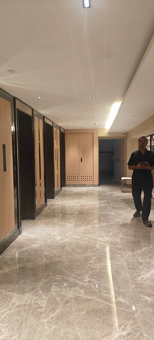 Room in  Office Space at Andheri West – for Sale