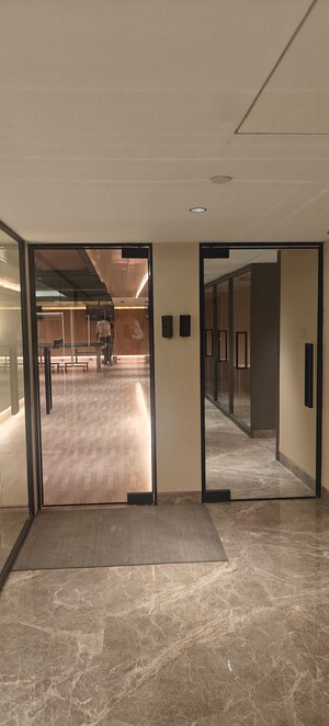 Room in  Office Space at Andheri West – for Sale