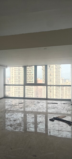 Room in  Office Space at Andheri West – for Sale