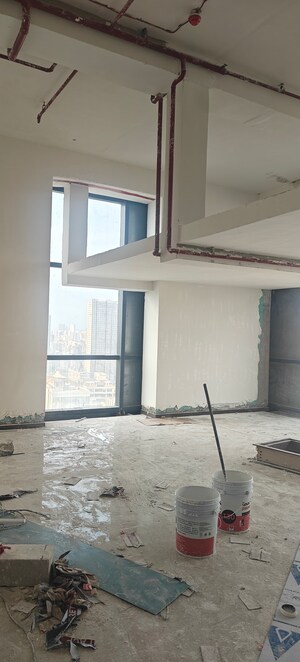 Room in  Office Space at Andheri West – for Sale