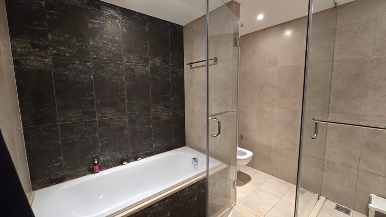 Bathroom, panchshil-towers 4 Bedroom 3600 Sq.Ft. Apartment In Kharadi Pune 9210460