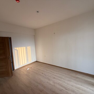 Room in 3 BHK Apartment at Tulip Yellow, Sector 69 – for Rent