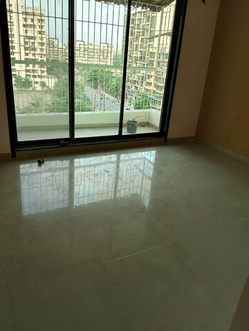 Room in 2 BHK Apartment at Om Shivam Arjun, Kamothe – for Rent