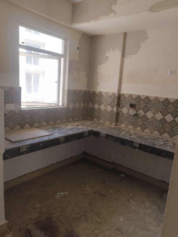 Kitchen, signature-global-park 2 Bedroom 845 Sq.Ft. Builder Floor In Sohna Sector 36 Gurgaon 9210611