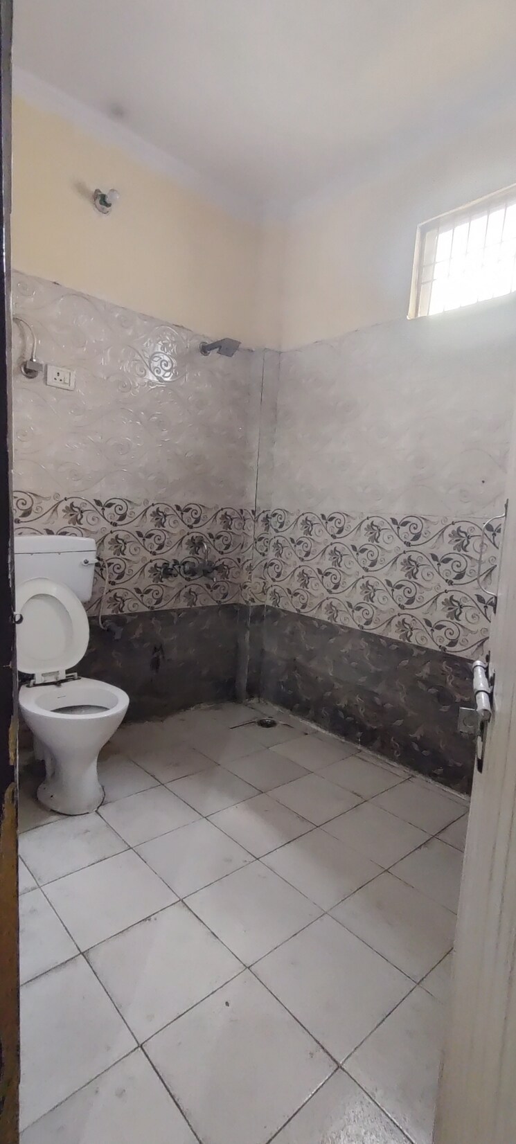 Bathroom, vasundhara sector 3 2 Bedroom 800 Sq.Ft. Builder Floor In Vasundhara Sector 3 Ghaziabad 9210598