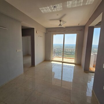 Room in 2 BHK Apartment at Supertech Hues, Sector 68 – for Rent