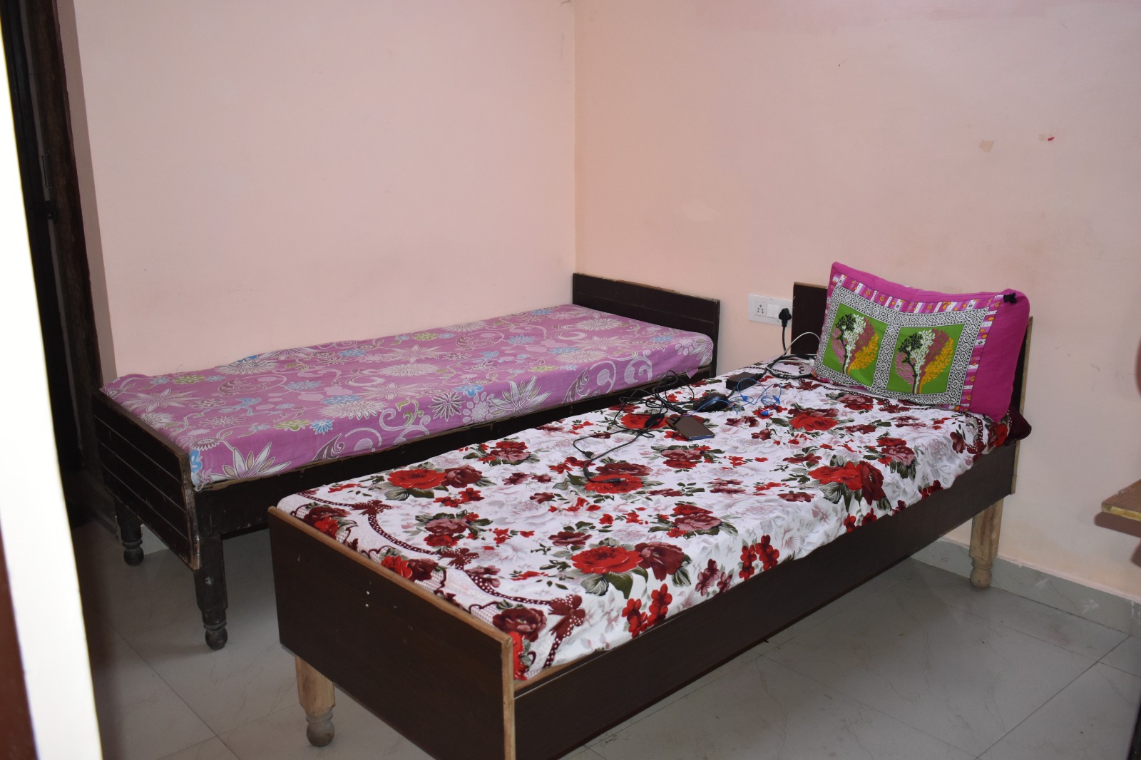 Pg For Rent in Room Soom