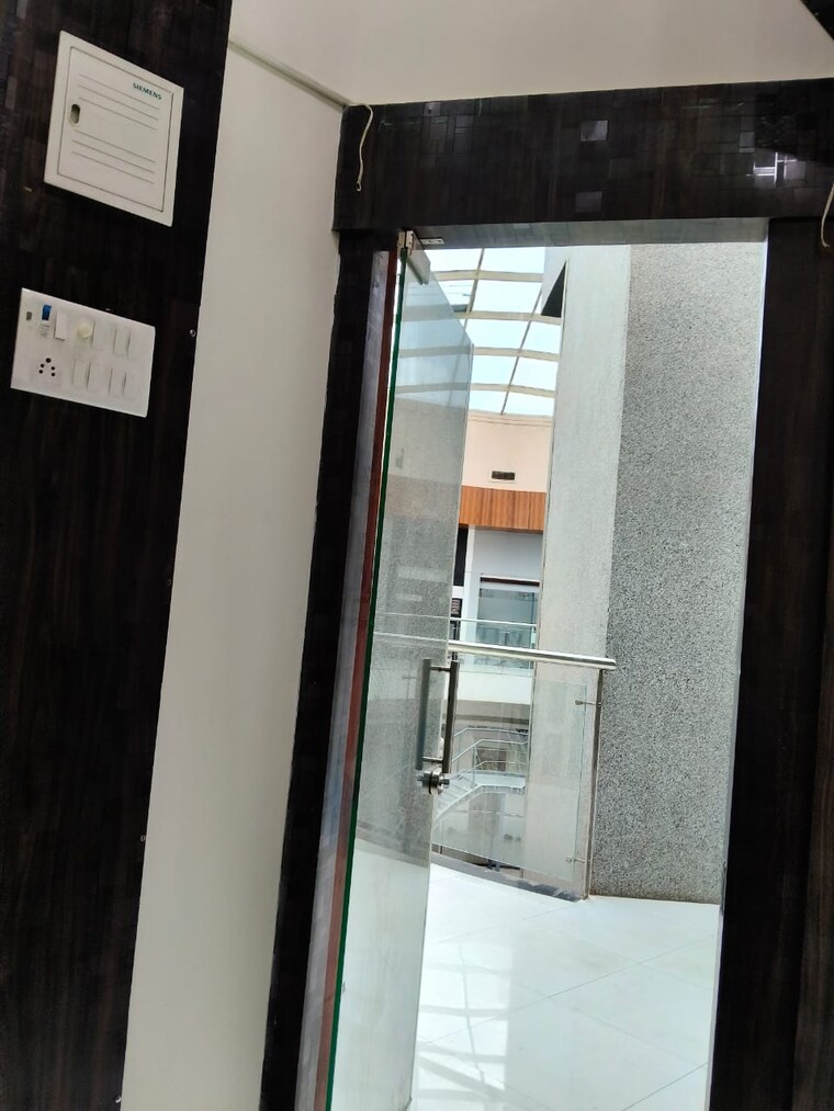 undefined, express-zone Commercial Office Space 100 Sq.Ft. In Malad East Mumbai 9210665