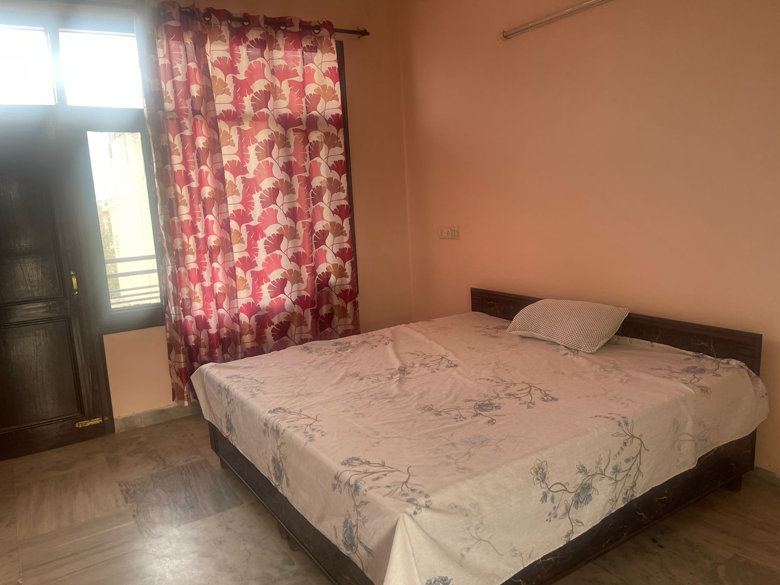 1 RkApartment For Rent in Room Soom